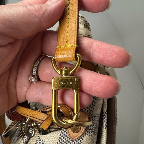 Louis Vuitton Damier Azur Croisette - Picture 16 of 16